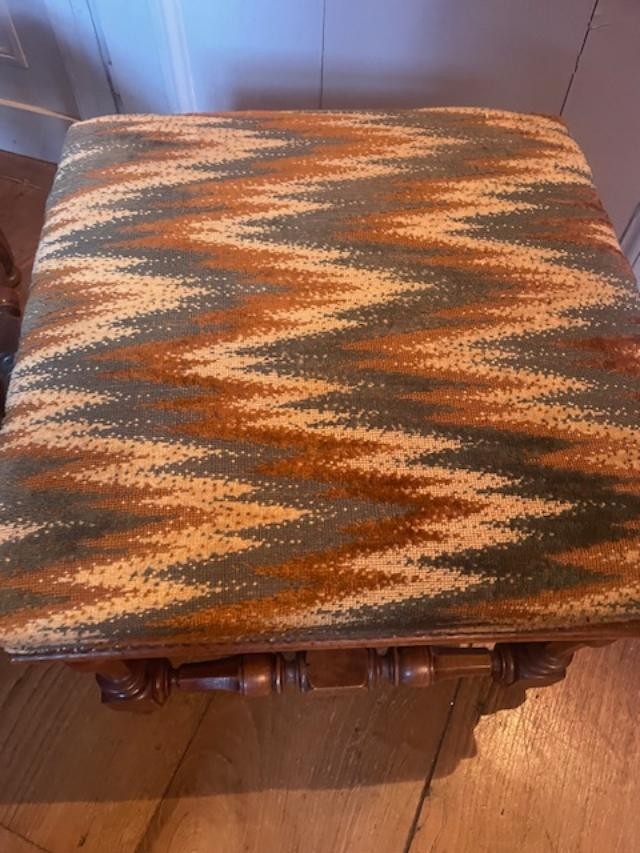 Pair Of Louis XIV Style Walnut Stools-photo-2