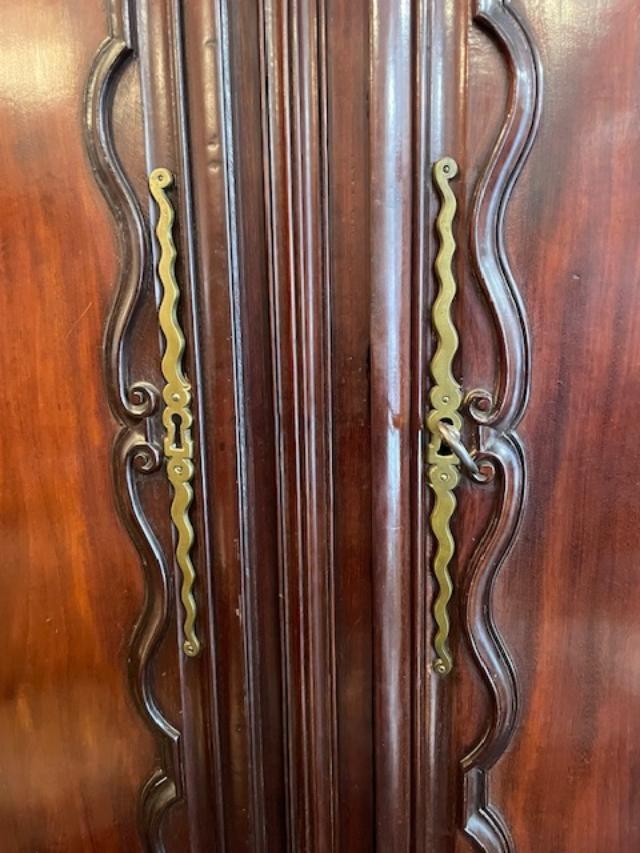 Importante armoire Nantaise 18 ème en acajou de cuba d'époque Louis XV-photo-1
