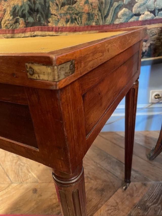 Small Louis XVI Period Mahogany Parlor Desk-photo-5