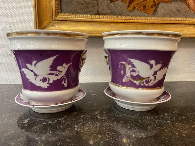 Paire de cache-pots en porcelaine de Paris