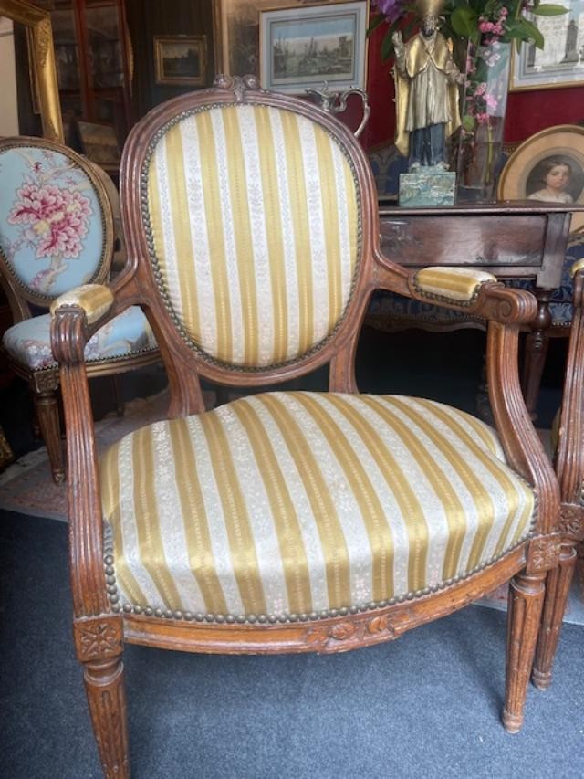 Pair Of 18th Century Louis XVI Period Medallion Armchairs-photo-2