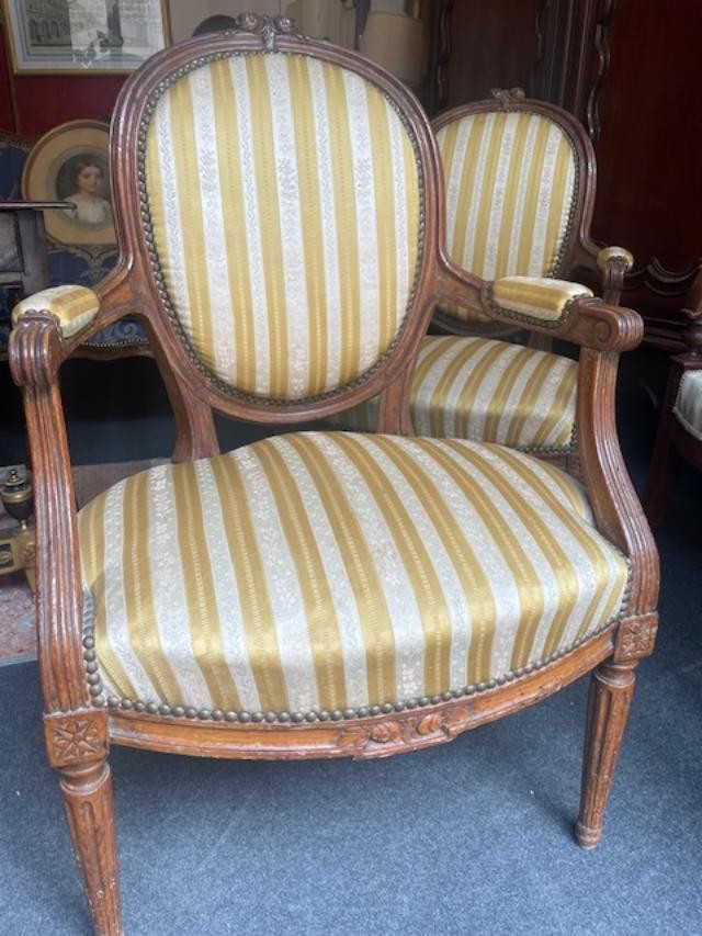 Pair Of 18th Century Louis XVI Period Medallion Armchairs-photo-8