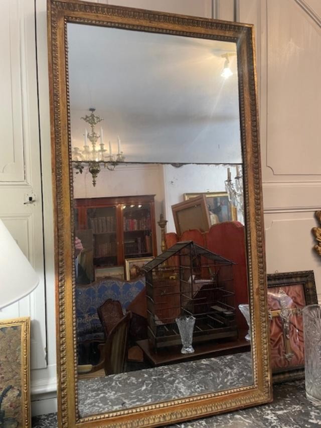Miroir en bois et stuc fin de l'époque Louis XVI