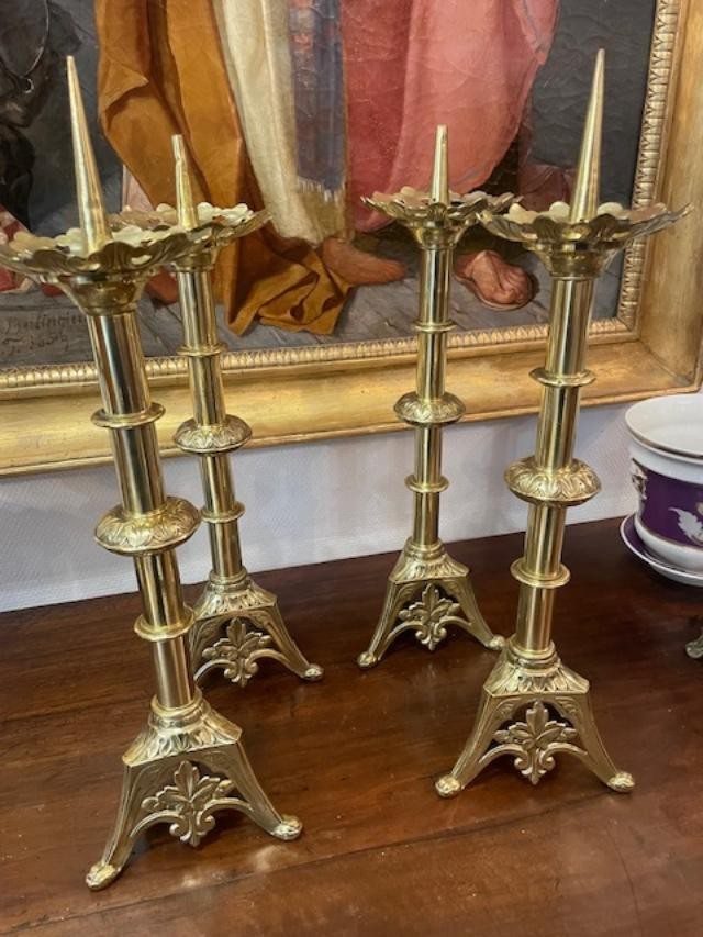 Rare suite de 4 chandeliers d'autel du 19 ème-photo-2