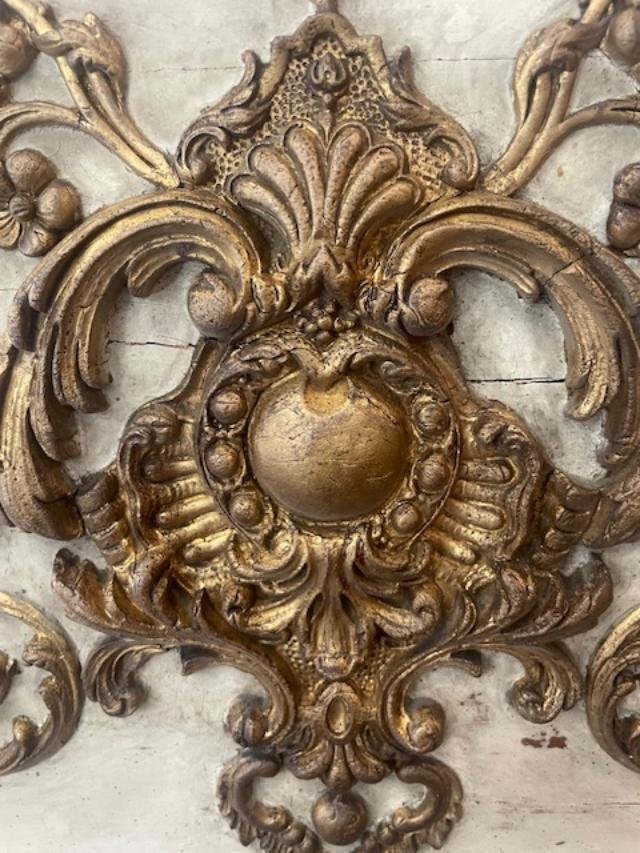 Louis XV-style Carved And Gilded Wooden Door Lintel-photo-3