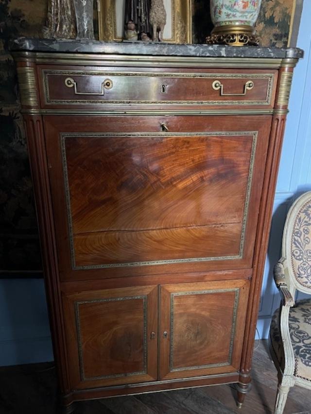 Louis XVI-era Mahogany Secretary Desk-photo-2