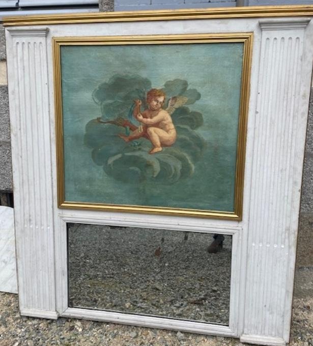 Trumeau de style Louis XVI à décor d'un cupidon.