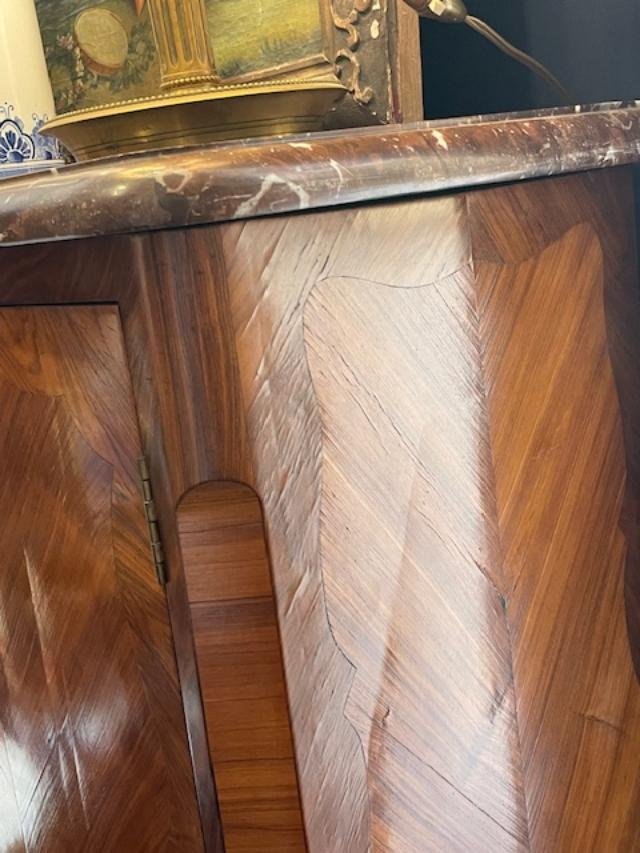 Small Veneered Wooden Cabinet From The Early 19th Century.-photo-3