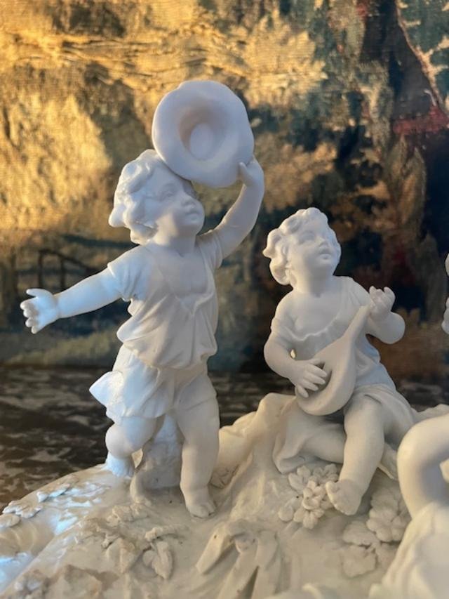 Set Of Cookies Decorated With Musical Putti-photo-4