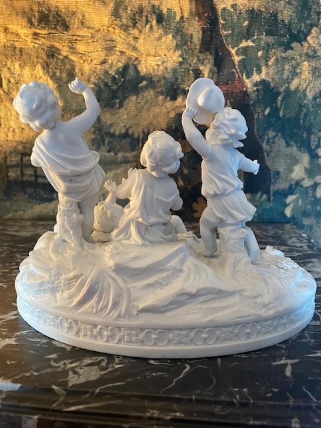 Set Of Cookies Decorated With Musical Putti-photo-3