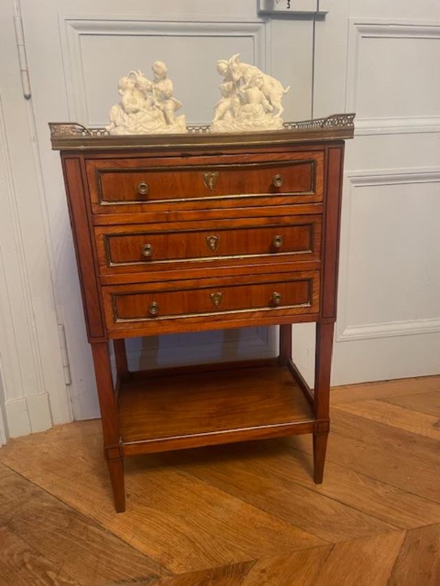 Directoire-period Mahogany Chest Of Drawers-photo-2