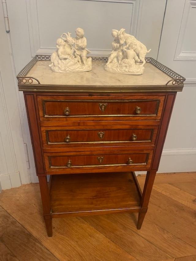 Directoire-period Mahogany Chest Of Drawers