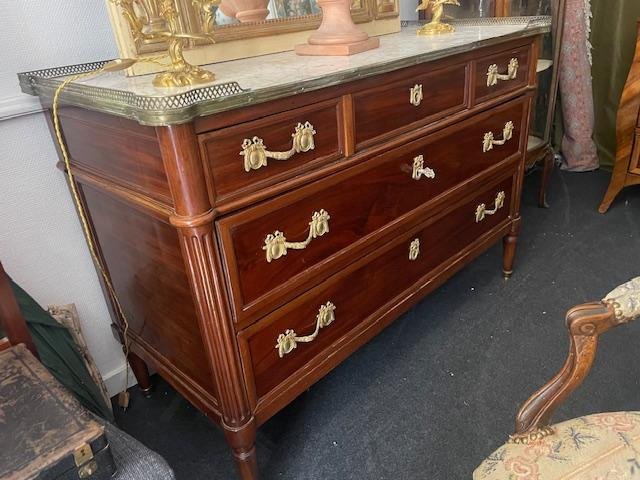 Louis XVI-era Mahogany Chest Of Drawers-photo-2