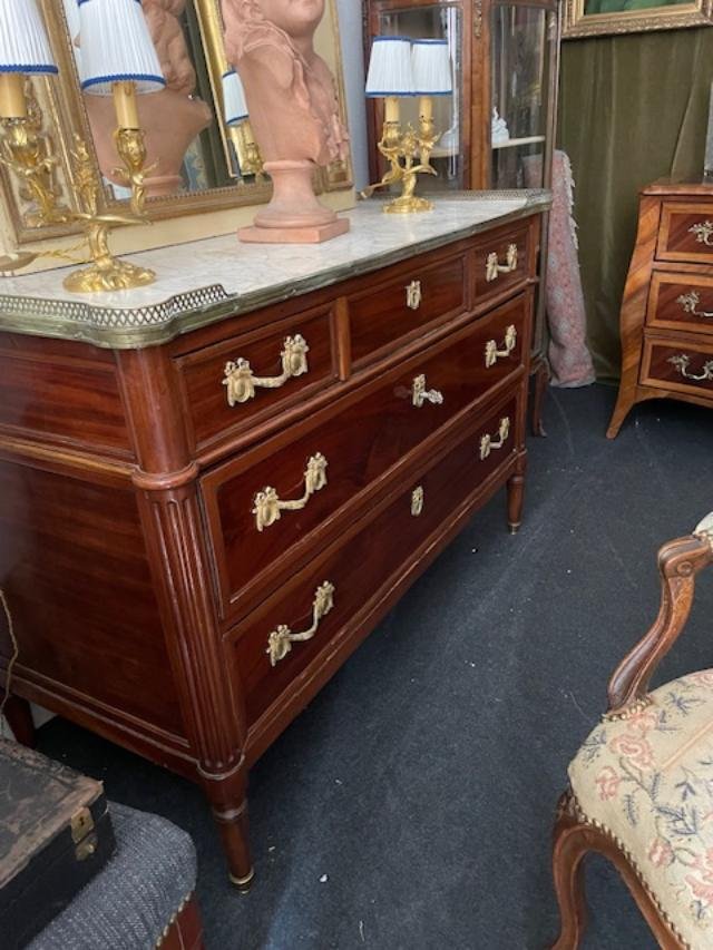 Louis XVI-era Mahogany Chest Of Drawers-photo-4