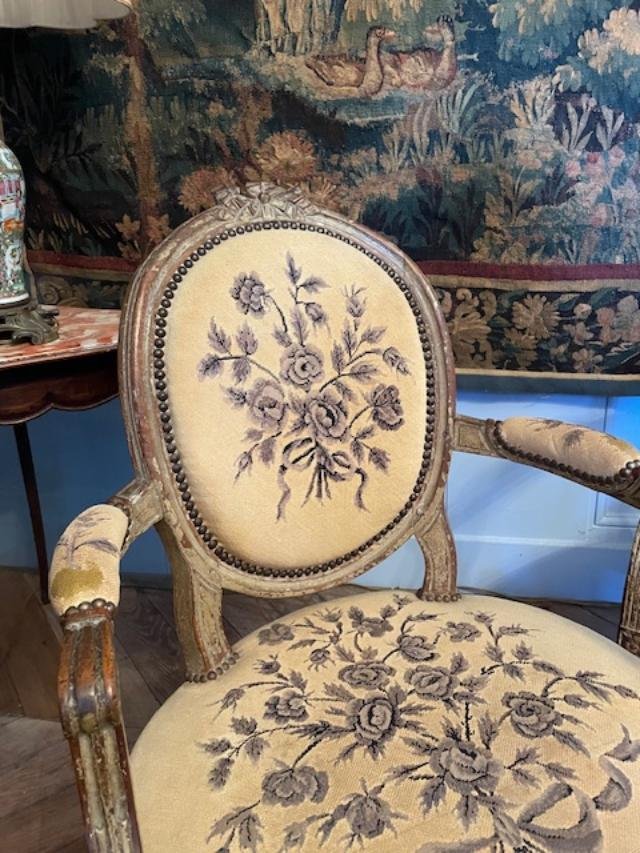 Pair Of 18th-century Armchairs With Medallion-shaped Backs In The Louis XVI Style-photo-2