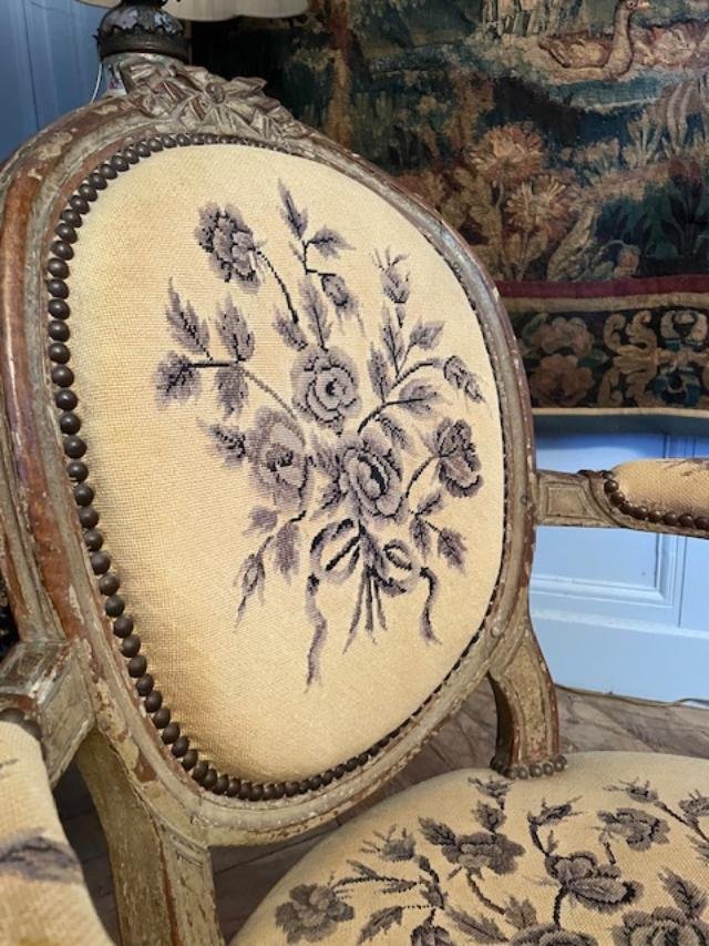 Pair Of 18th-century Armchairs With Medallion-shaped Backs In The Louis XVI Style-photo-5