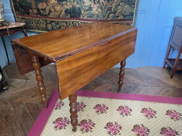 Restored Antique Mahogany Folding-top Table