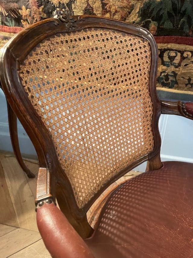 Fauteuil de bureau 18 ème canné en bois naturel d'époque Louis XV-photo-4
