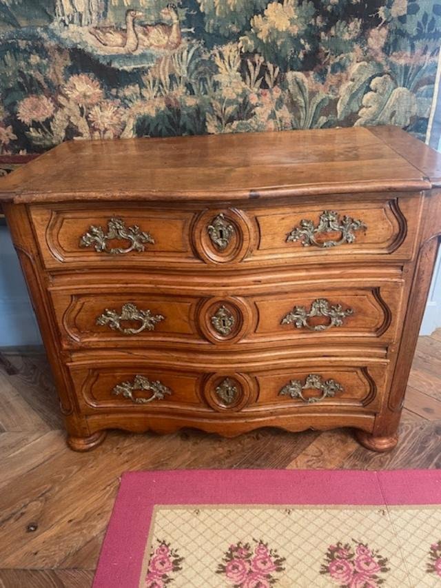 Petite commode 18 ème en noyer d'époque Régence.-photo-2