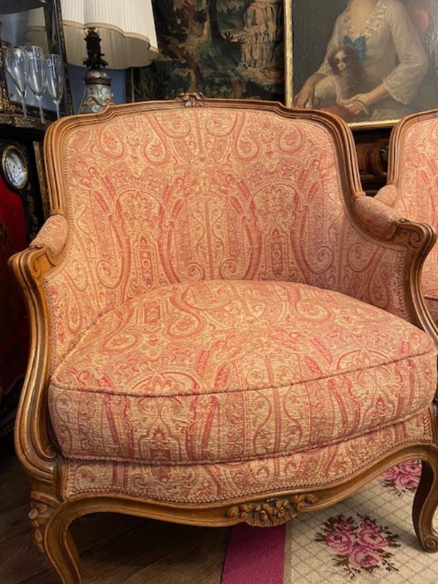 Paire de bergères confortables en bois naturel de style Louis XV-photo-4