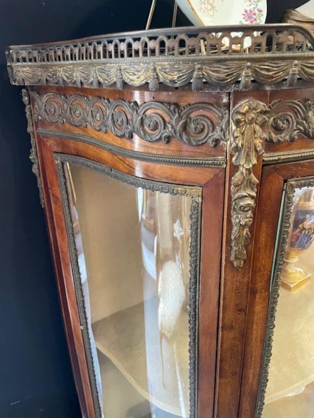 Napoleon III-era Veneered Wooden Display Cabinet-photo-3
