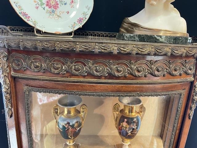 Napoleon III-era Veneered Wooden Display Cabinet-photo-4