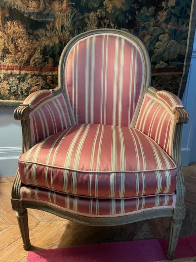 Louis XVI-style Medallion Armchair With Cushion-photo-2