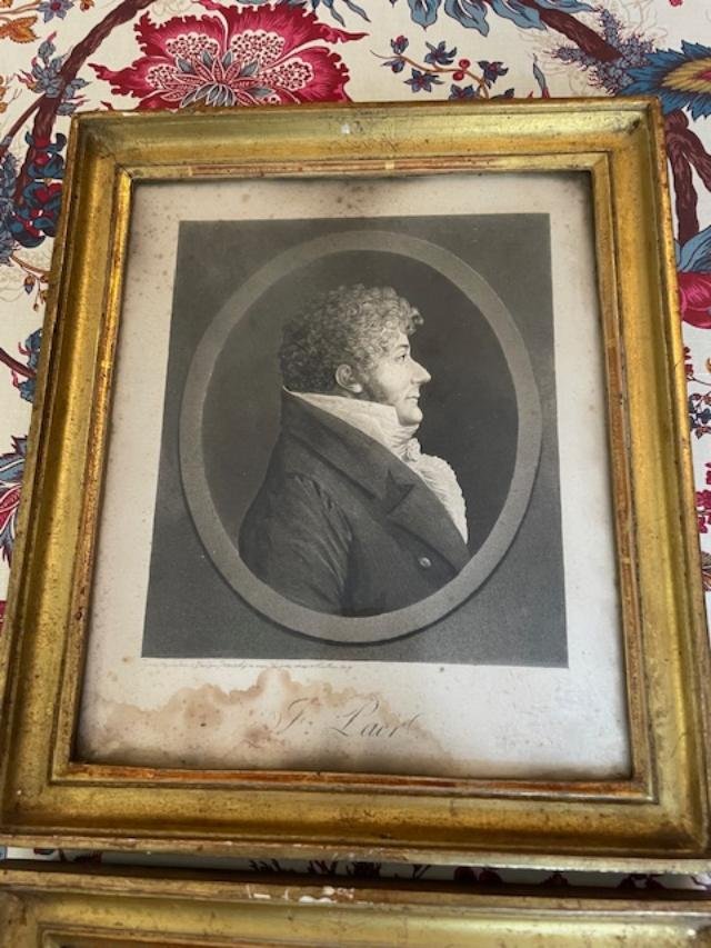Paire de cadres avec portraits en profil-photo-3
