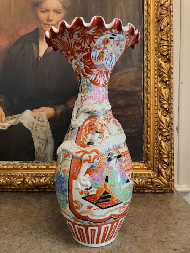 Large 19th-century Vase With Imari Decoration