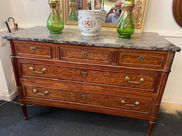 Louis XVI-era Chest Of Drawers In Mottled Mahogany-photo-3