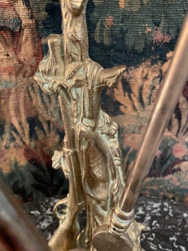 Serviteur de cheminée en bronze à décor de chasse-photo-1