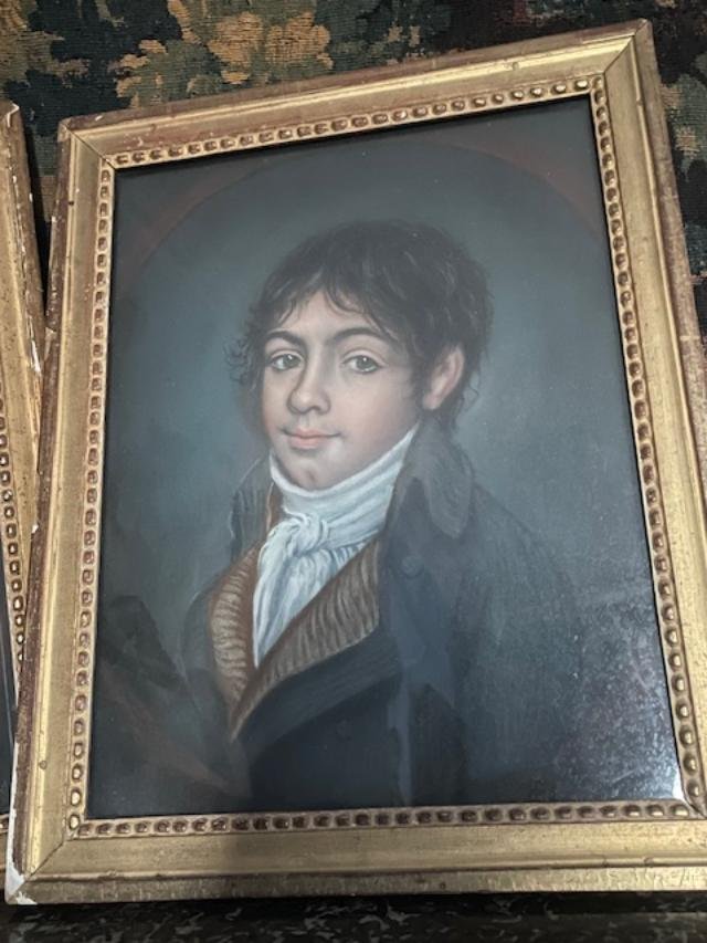 A Charming Pair Of Pastel Portraits From The Directoire Period-photo-2