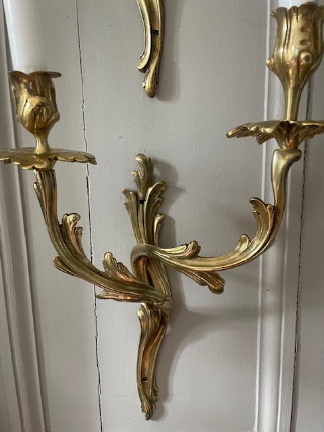 Pair Of Louis XV Wall Sconces In Gilded Bronze-photo-2