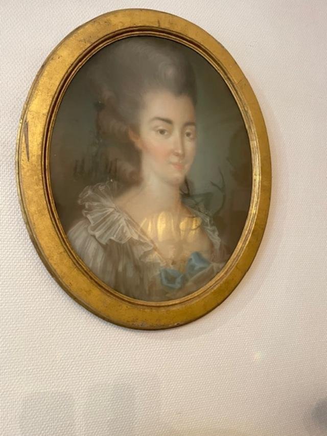 18th-century Portrait Of The Marquise De Sailly-photo-4