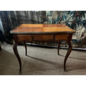 Table de salon en bois de placage de style Louis XV