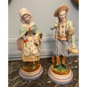 Couple Of Peasants In Polychrome Biscuit Late 19th Century