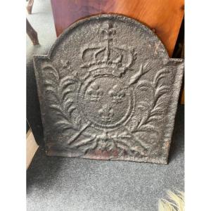 Plaque de cheminée 18 ème en fonte .