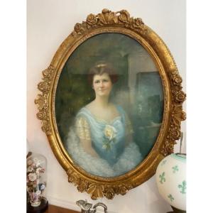 Important pastel de femme vers 1900