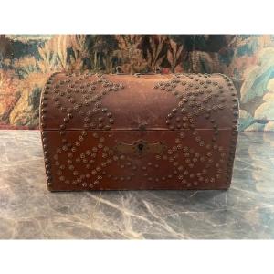 Coffret gainé de cuir de style Louis XIII
