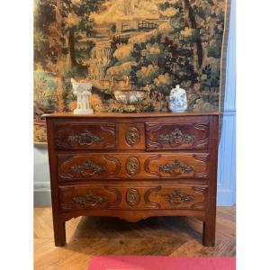 Commode parisienne 18 ème en noyer