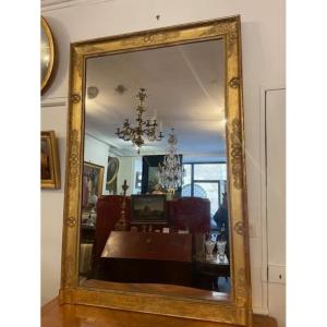 Important miroir en bois et stuc doré d'époque empire