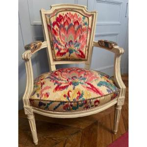 Fauteuil 18 ème en cabriolet modèle chapeau de gendarme