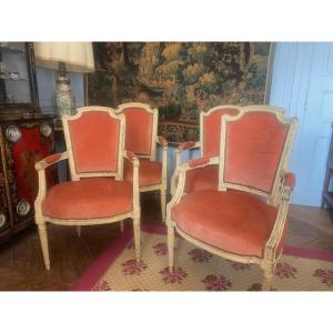 Suite de quatre fauteuils 18 ème d'époque Louis XVI