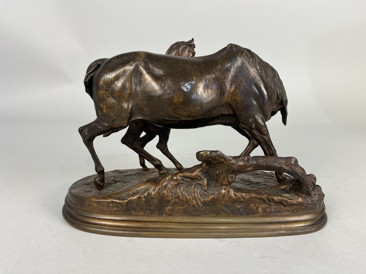Animal Bronze Sculpture By Pierre Jules Mene, A Mare And Her Foal-photo-3