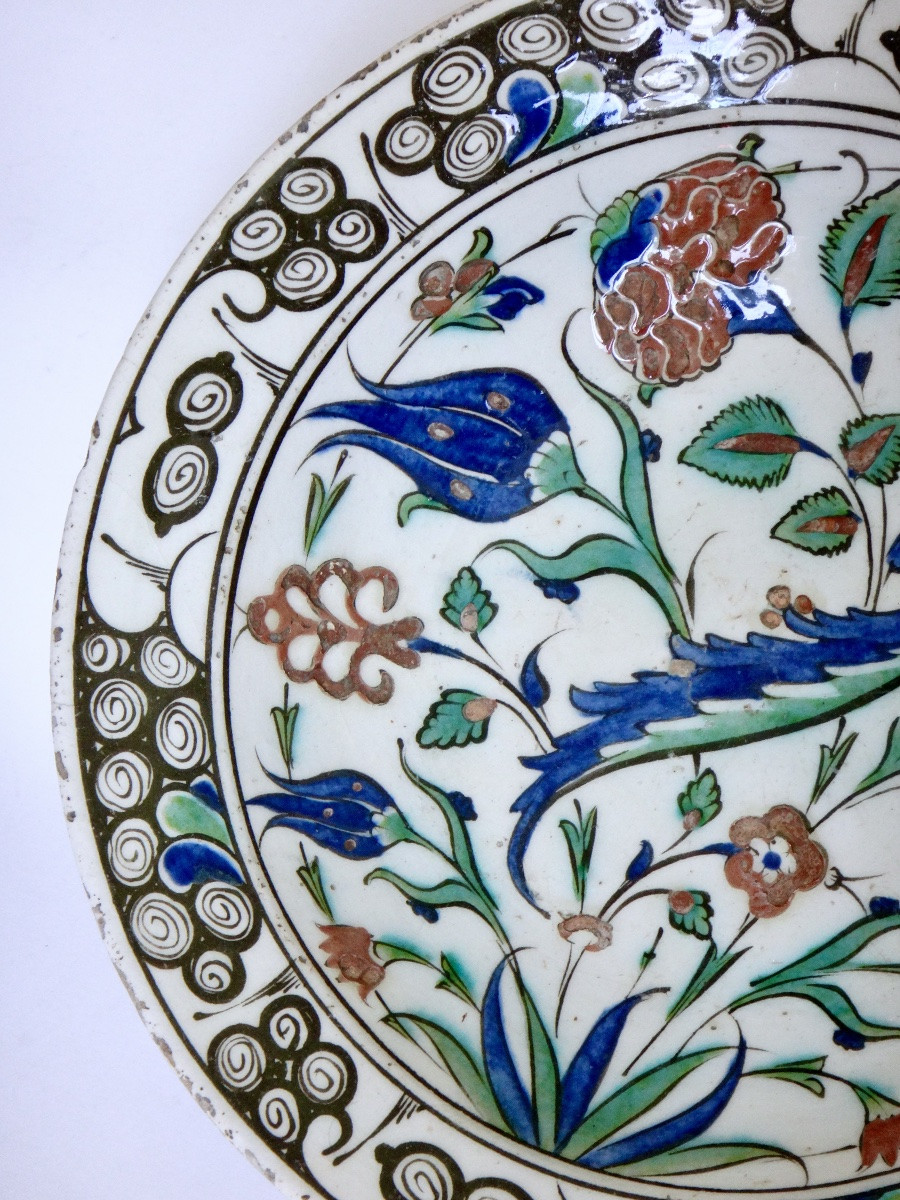 Iznik Ceramic Dish With Saz Palm - Circa 1600-photo-1