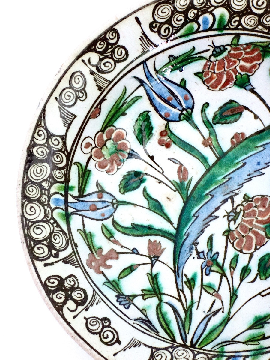 PLAT EN FAIENCE D' IZNIK À LA PALME SAZ ART OTTOMAN EPOQUE XVIIe  -photo-3