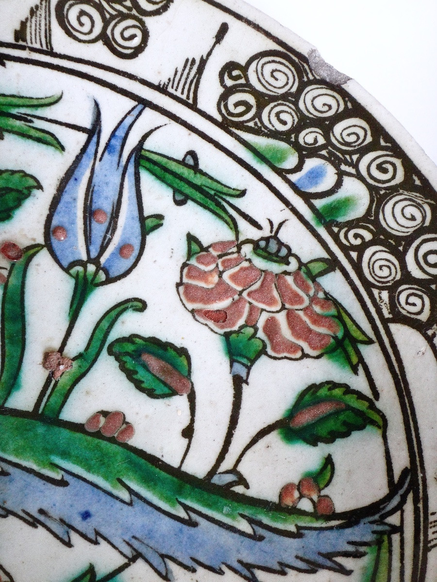Iznik Earthenware Dish With Saz Palm - Circa 1600-photo-2