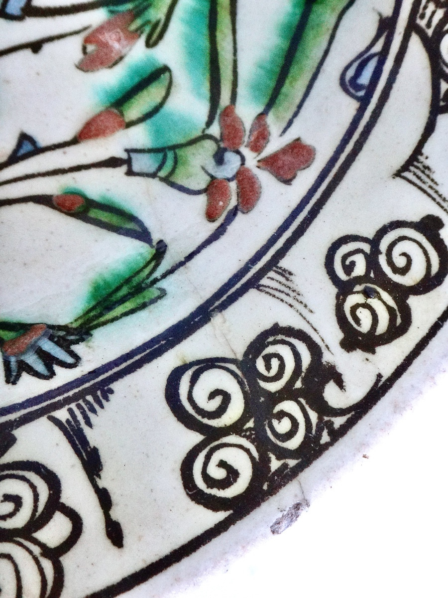 PLAT EN FAIENCE D' IZNIK À LA PALME SAZ ART OTTOMAN EPOQUE XVIIe  -photo-4