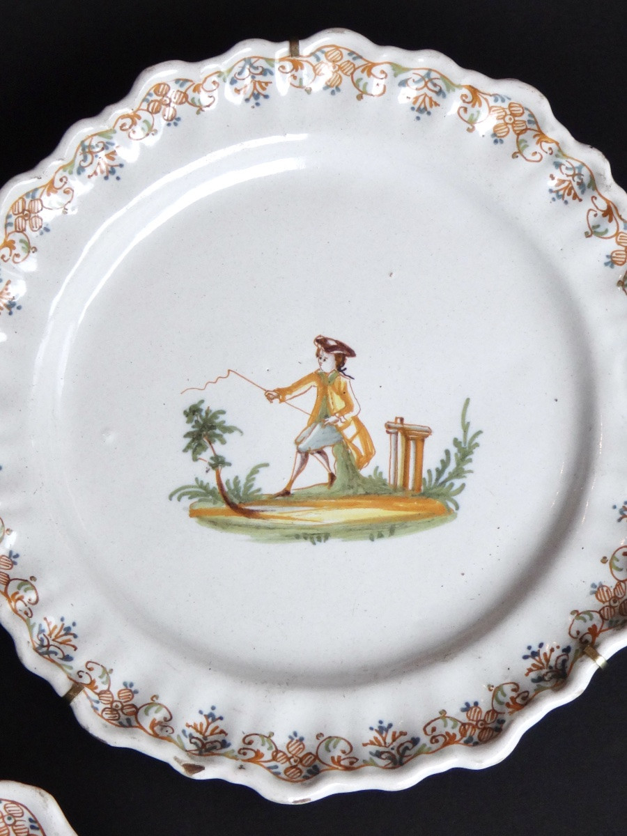 Manufacture De Lyon Pair Of Plates In 18th Century Polychrome Earthenware-photo-3