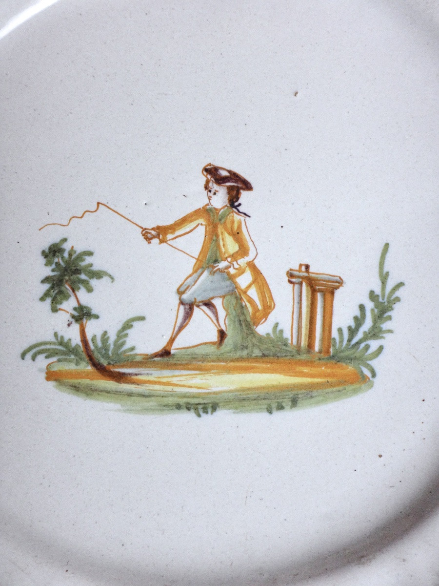 Manufacture De Lyon Pair Of Plates In 18th Century Polychrome Earthenware-photo-4